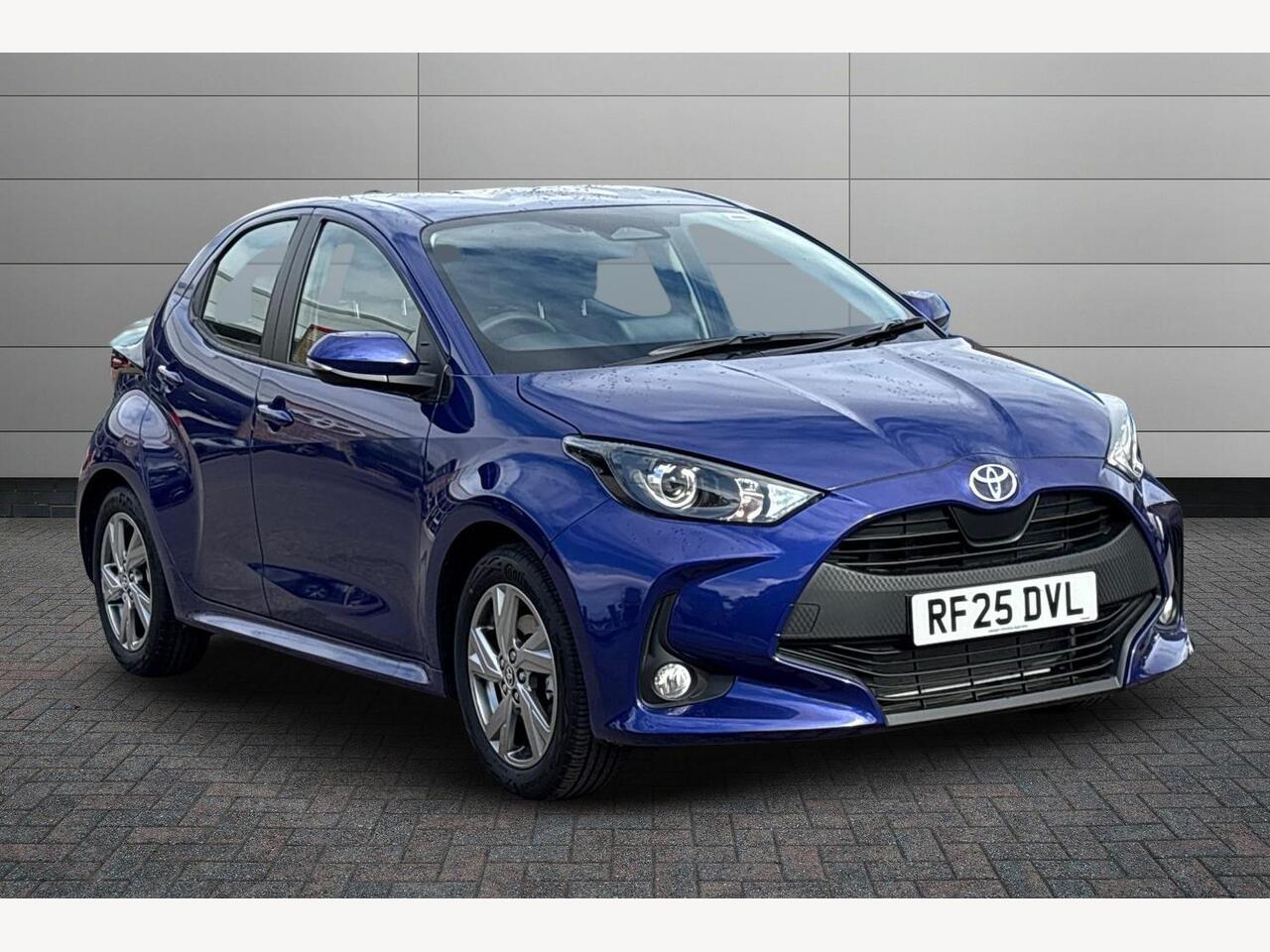 Main listing image - Toyota Yaris