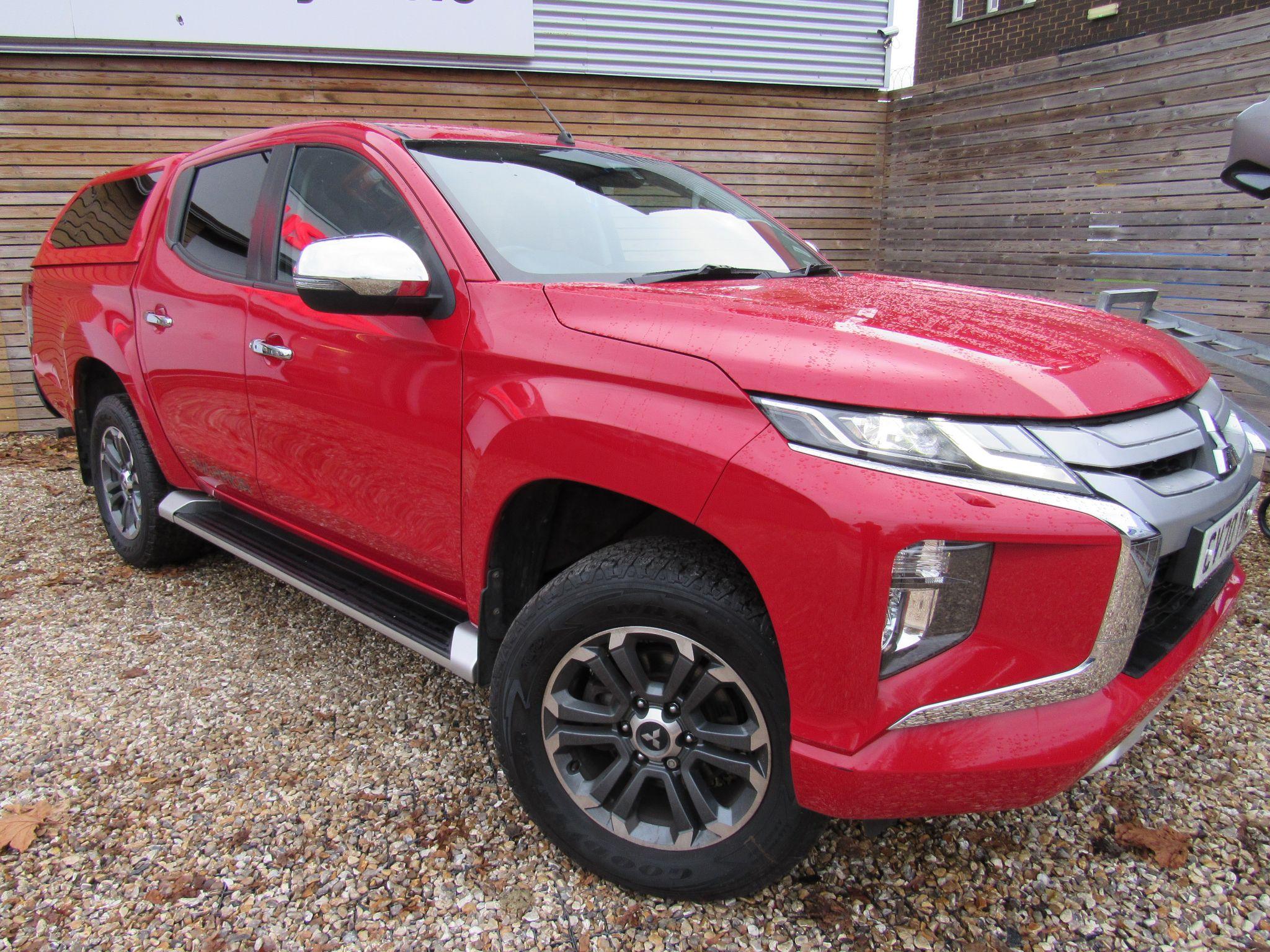 Main listing image - Mitsubishi L200