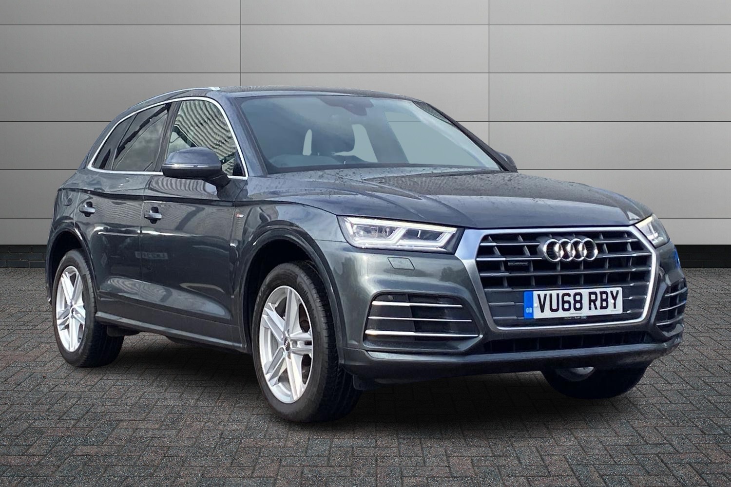 Main listing image - Audi Q5