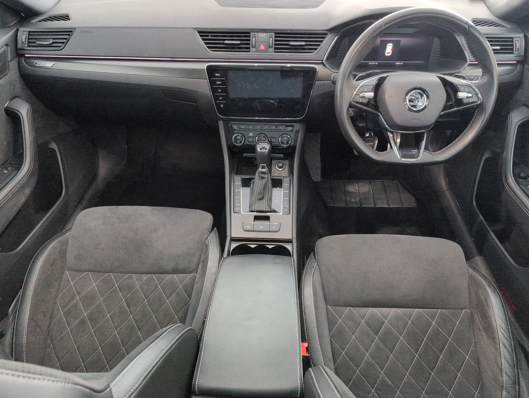Main listing image - Skoda Superb Estate