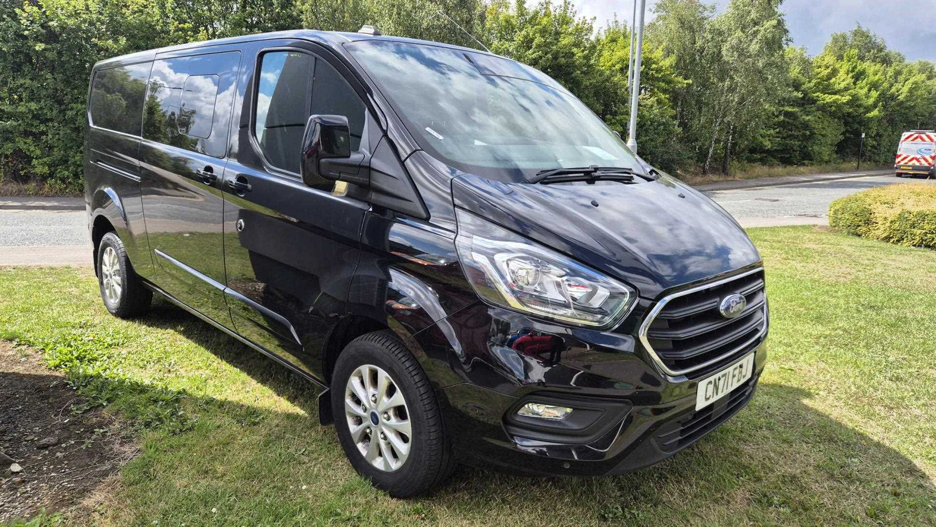 Main listing image - Ford Transit Custom