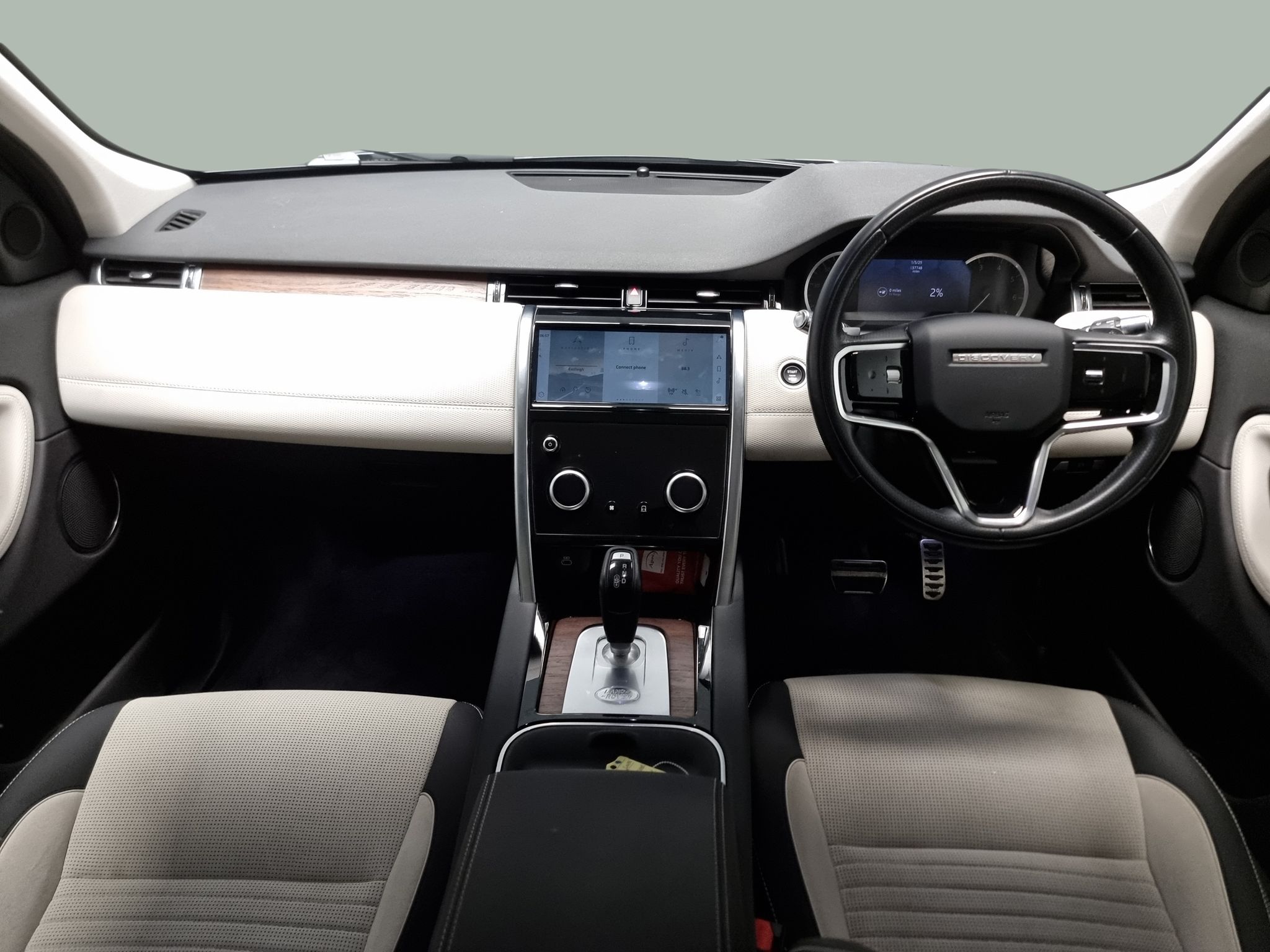 Main listing image - Land Rover Discovery Sport