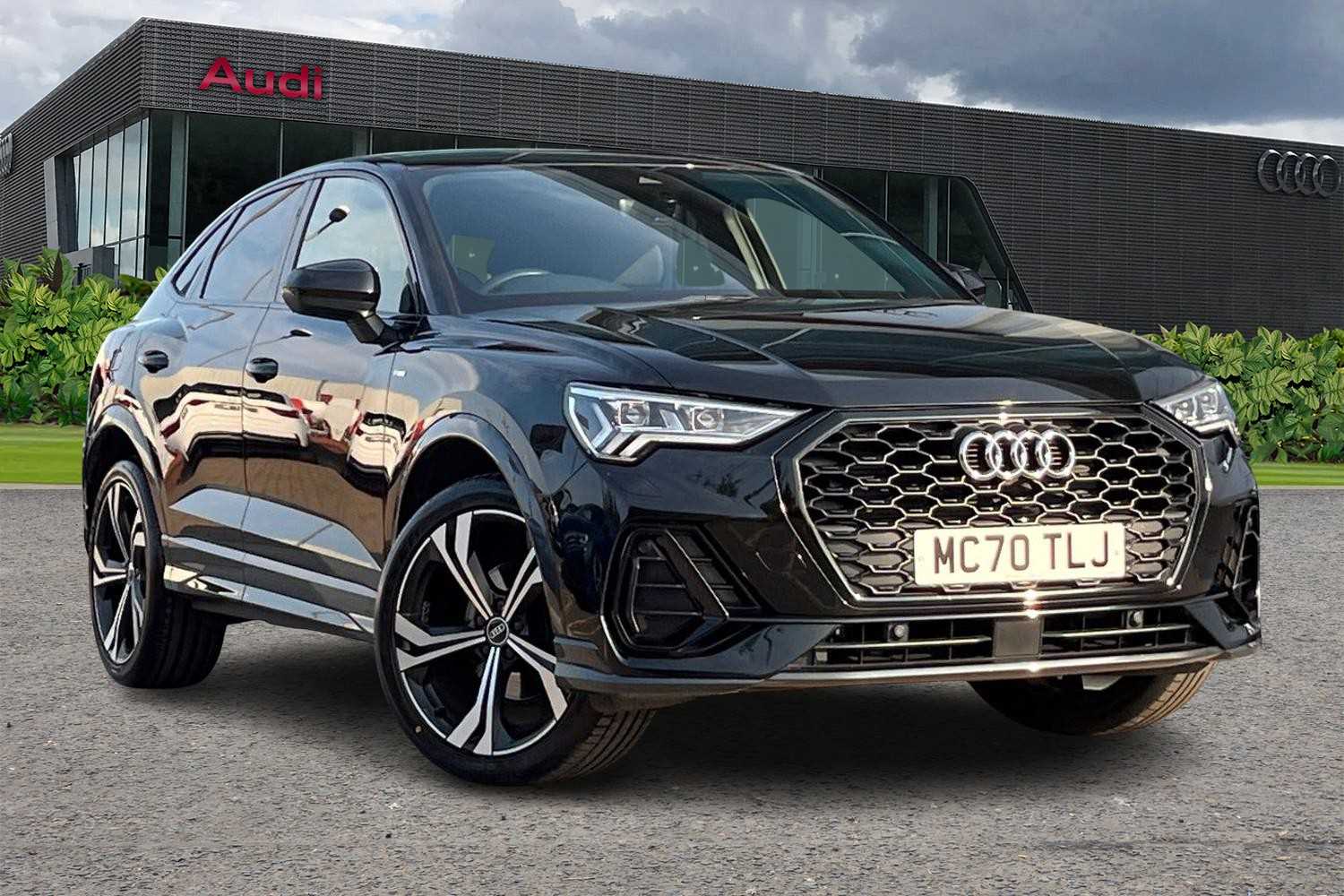 Main listing image - Audi Q3