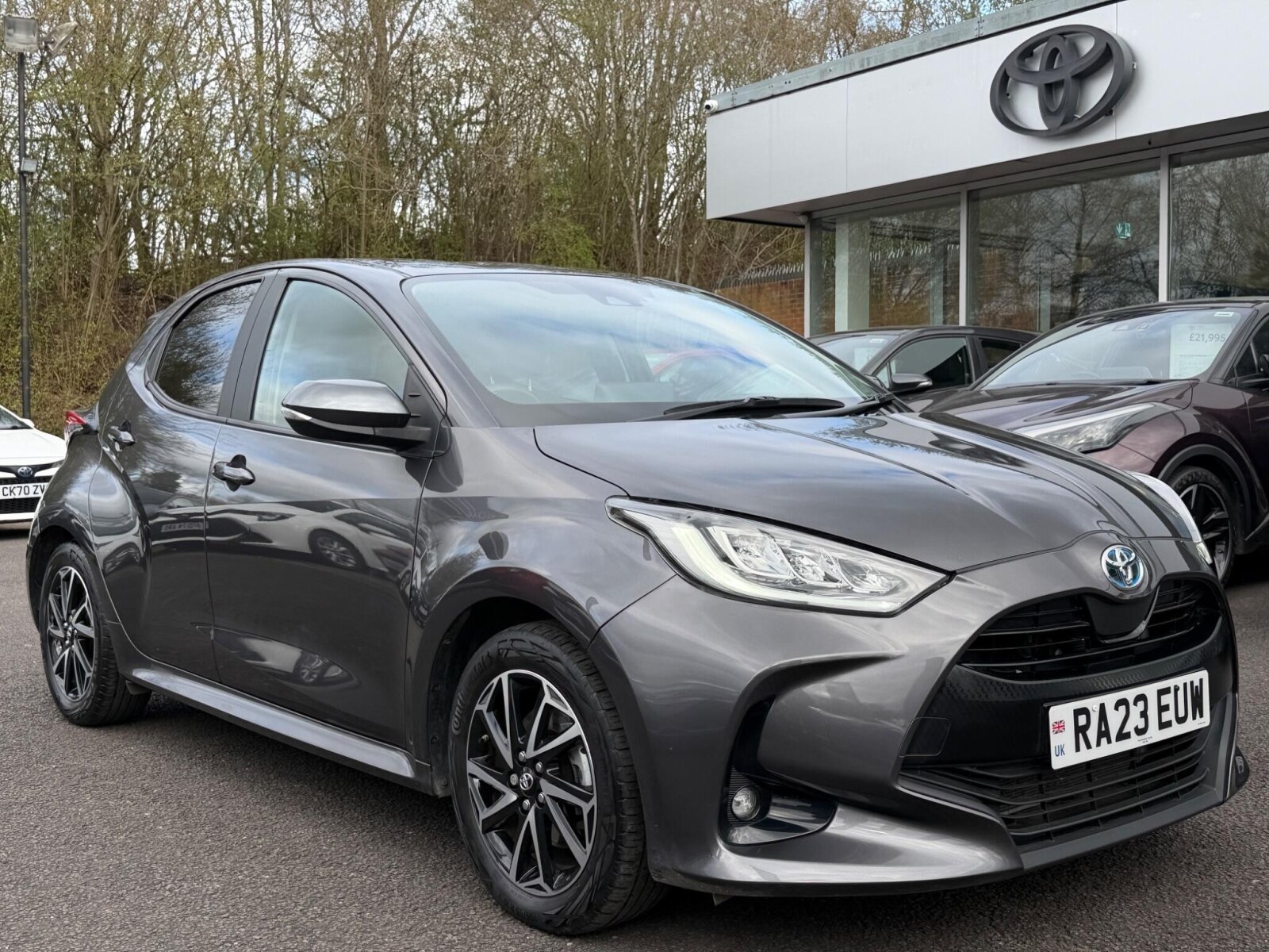 Main listing image - Toyota Yaris