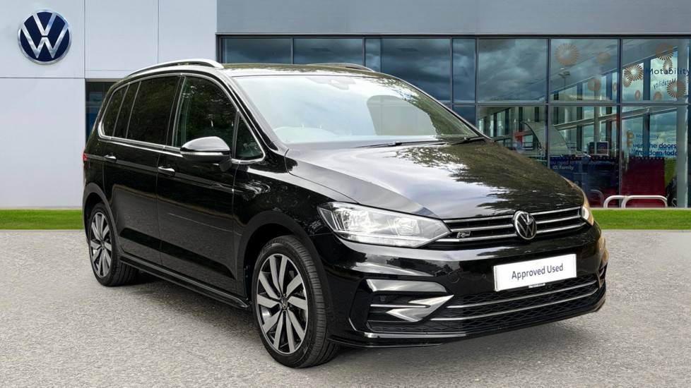 Main listing image - Volkswagen Touran