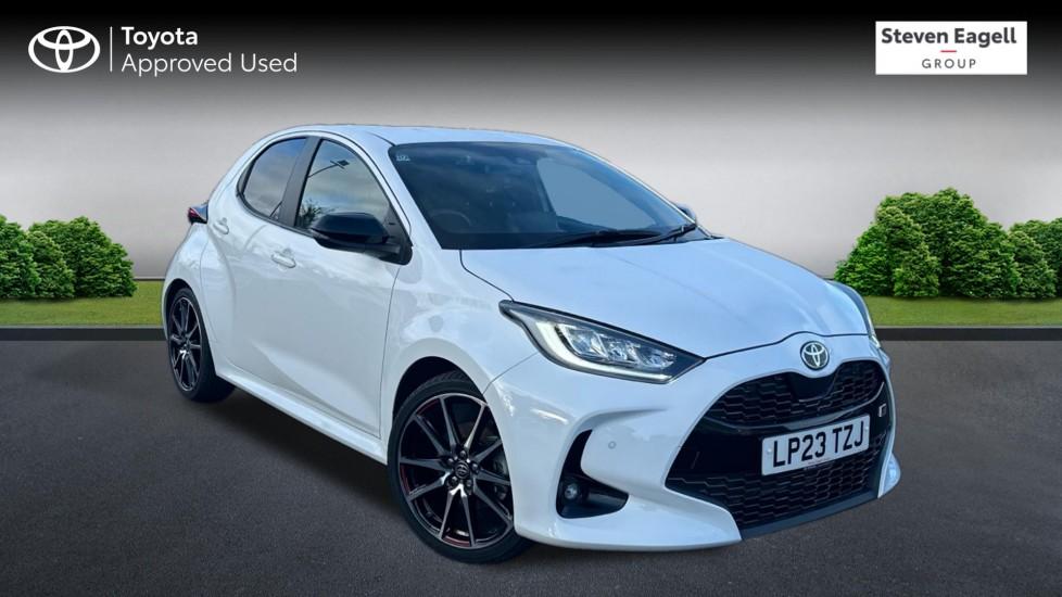 Main listing image - Toyota Yaris