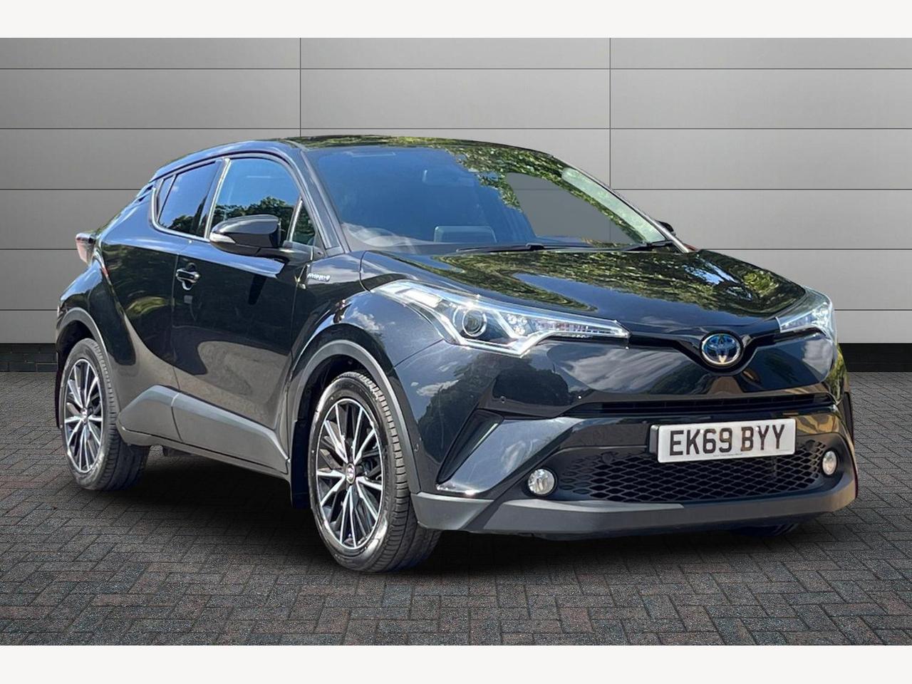 Main listing image - Toyota C-HR