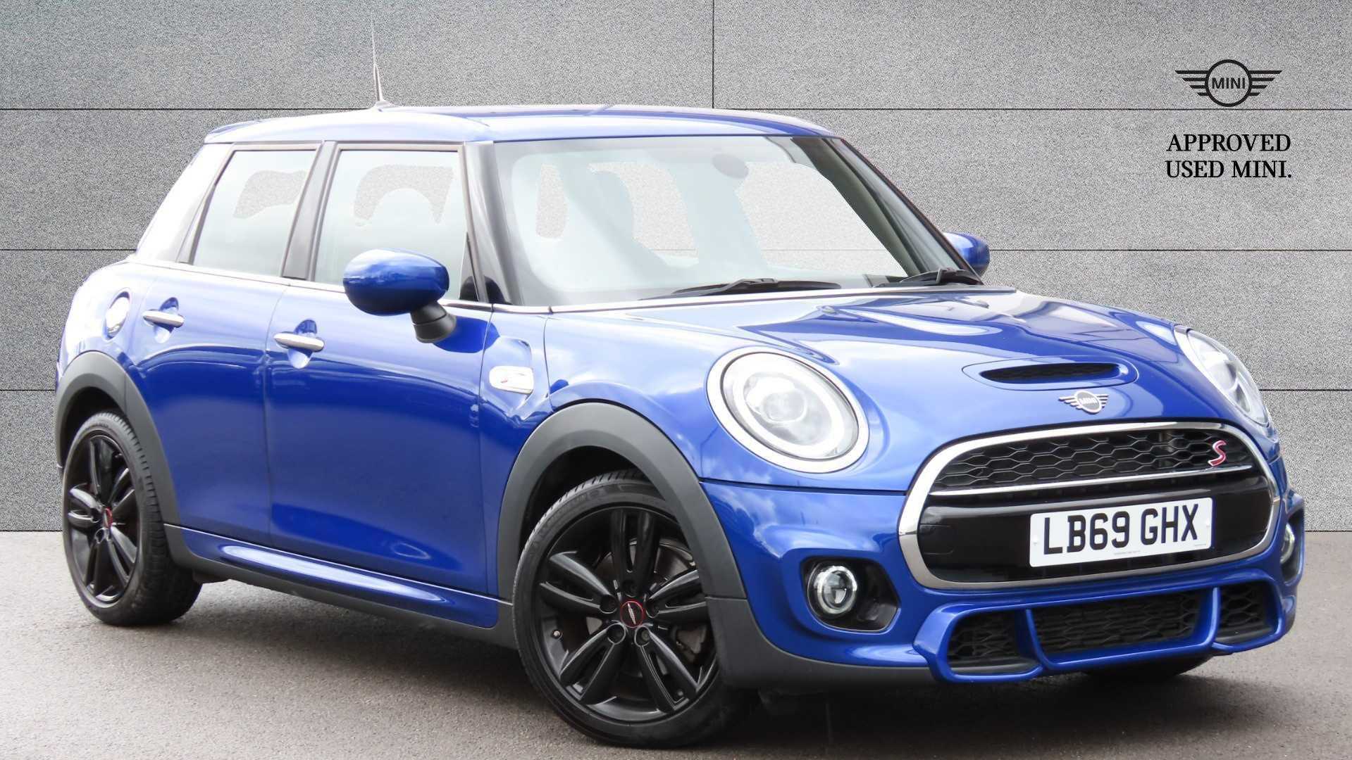 Main listing image - MINI Hatchback 5dr