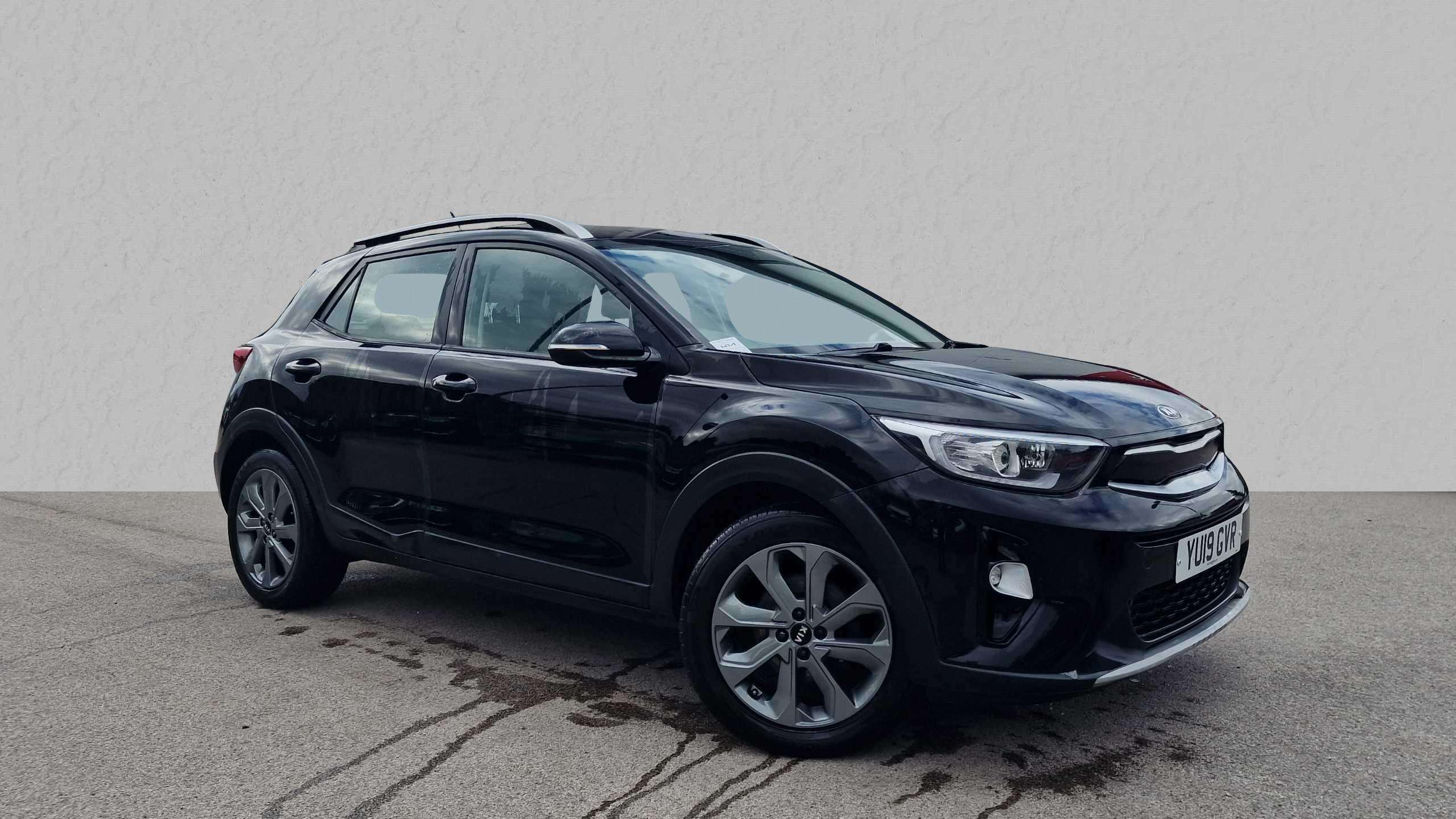 Main listing image - Kia Stonic