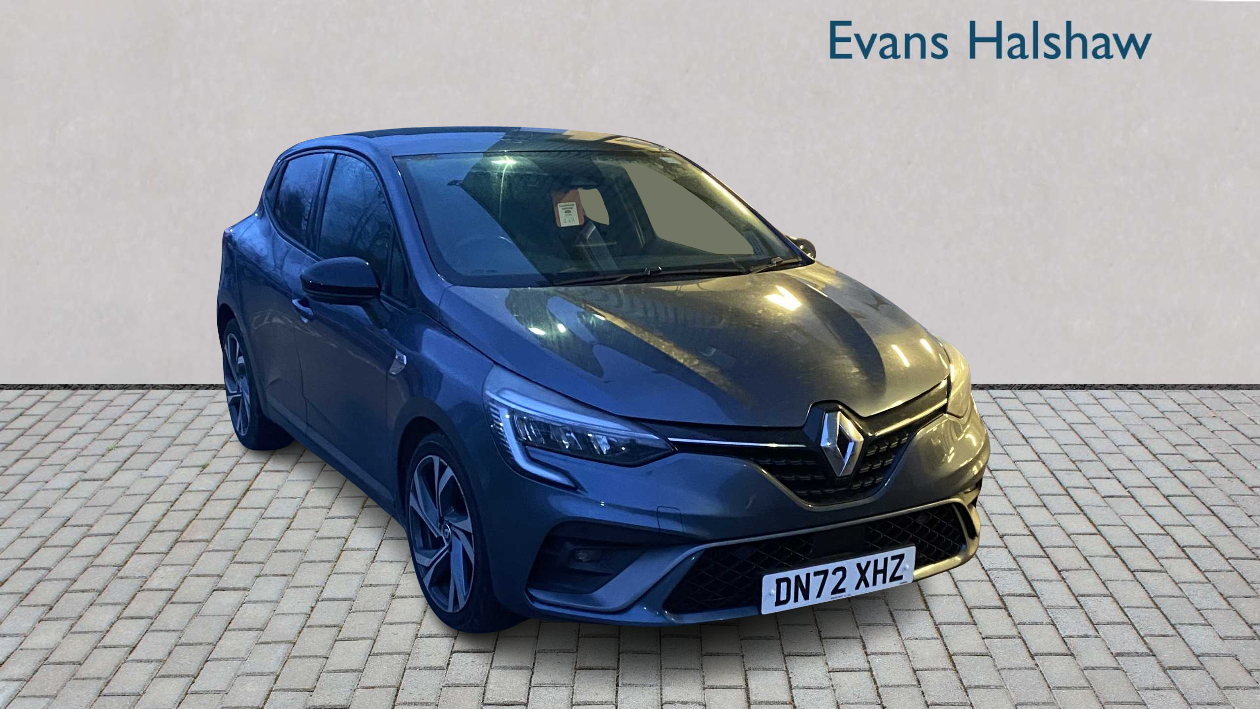 Main listing image - Renault Clio