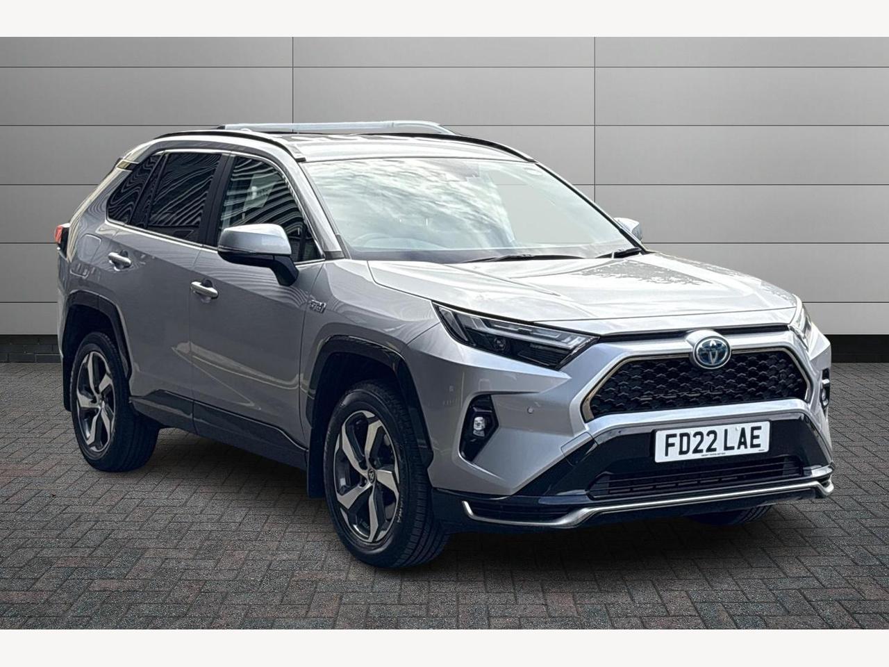 Main listing image - Toyota RAV4