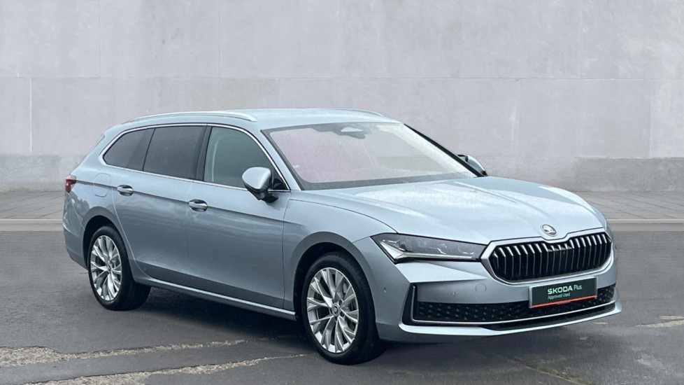 Main listing image - Skoda Superb Estate