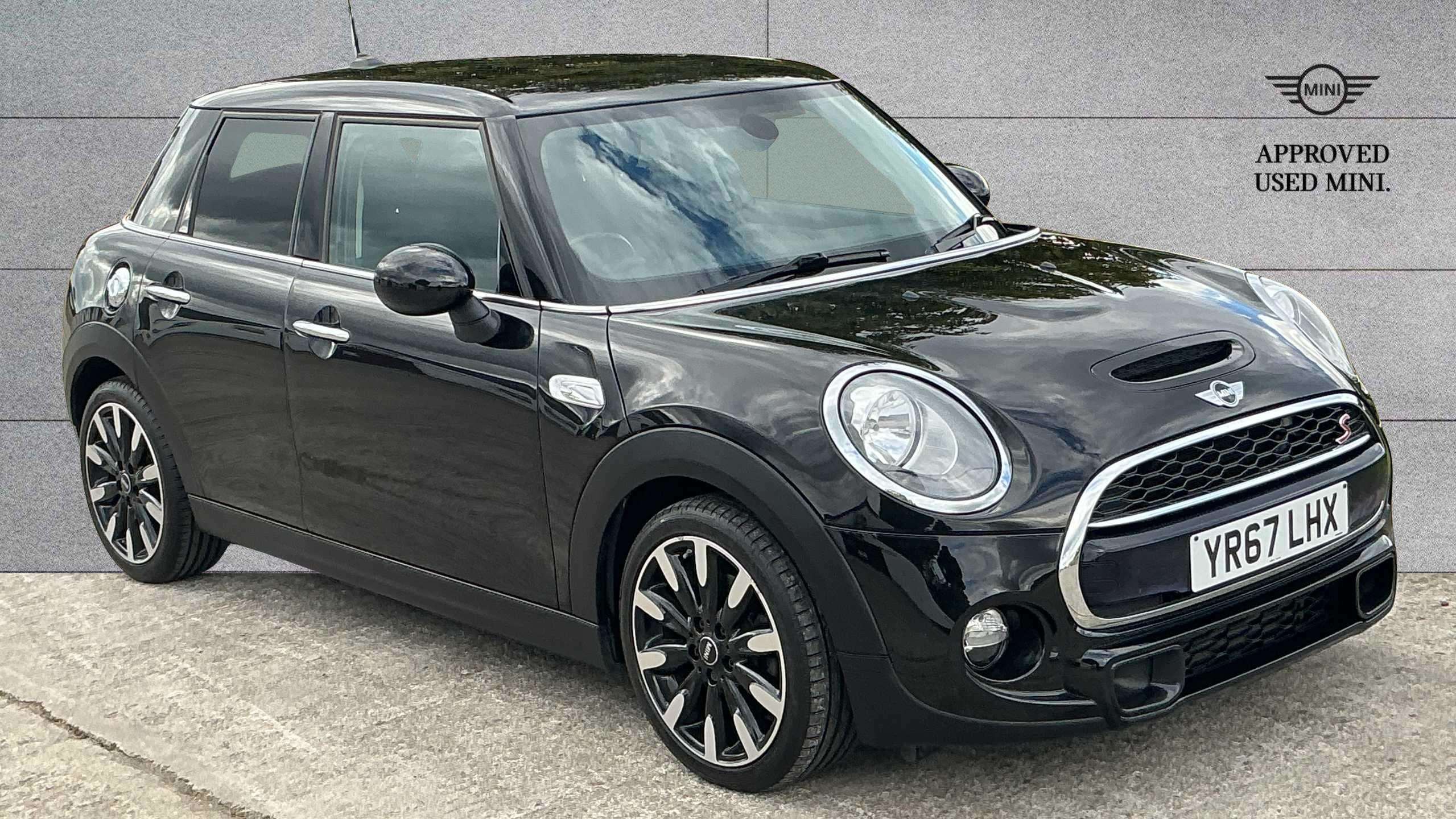 Main listing image - MINI Hatchback 5dr