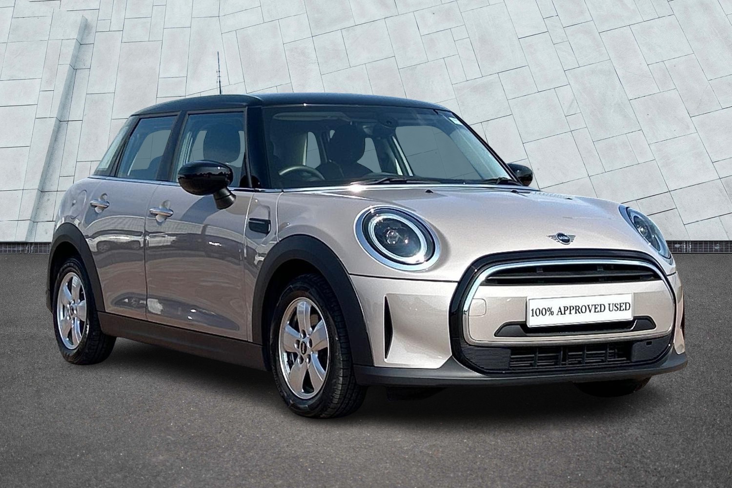 Main listing image - MINI Hatchback 5dr