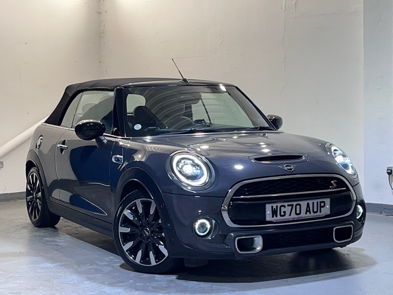 Main listing image - MINI Convertible