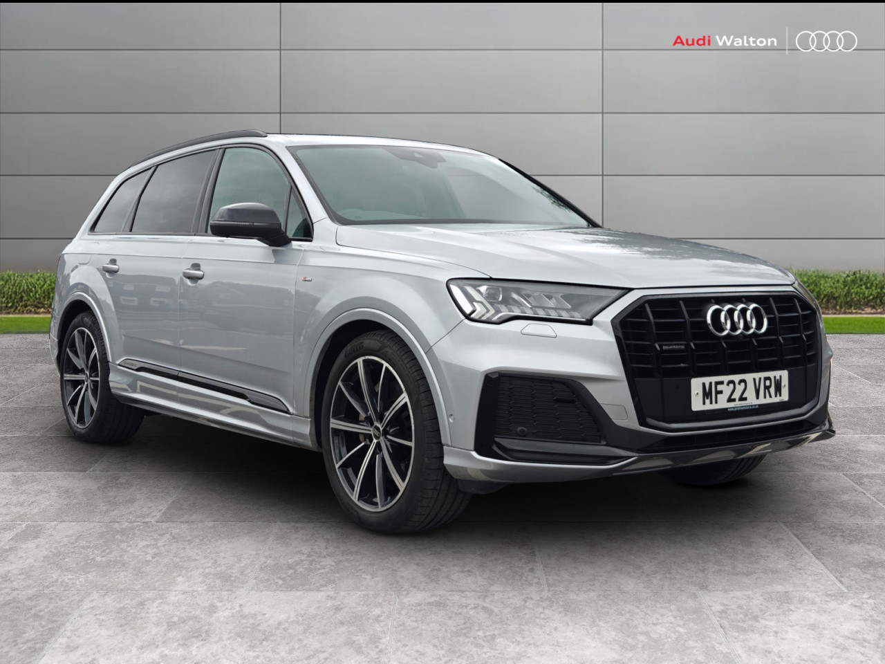 Main listing image - Audi Q7