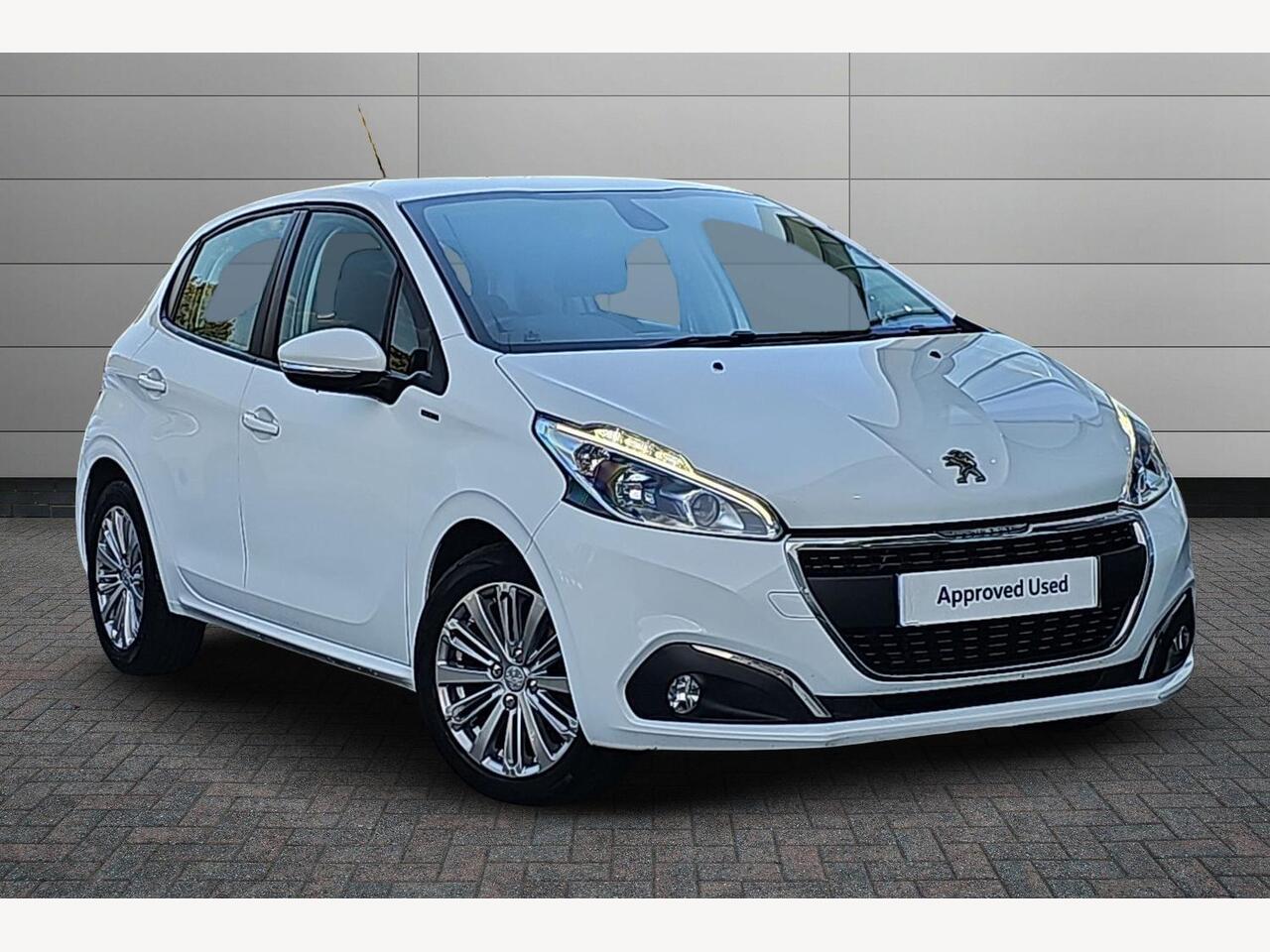 Main listing image - Peugeot 208