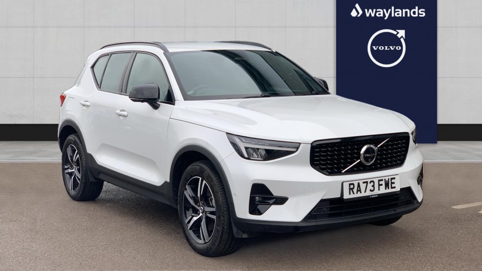 Main listing image - Volvo XC40