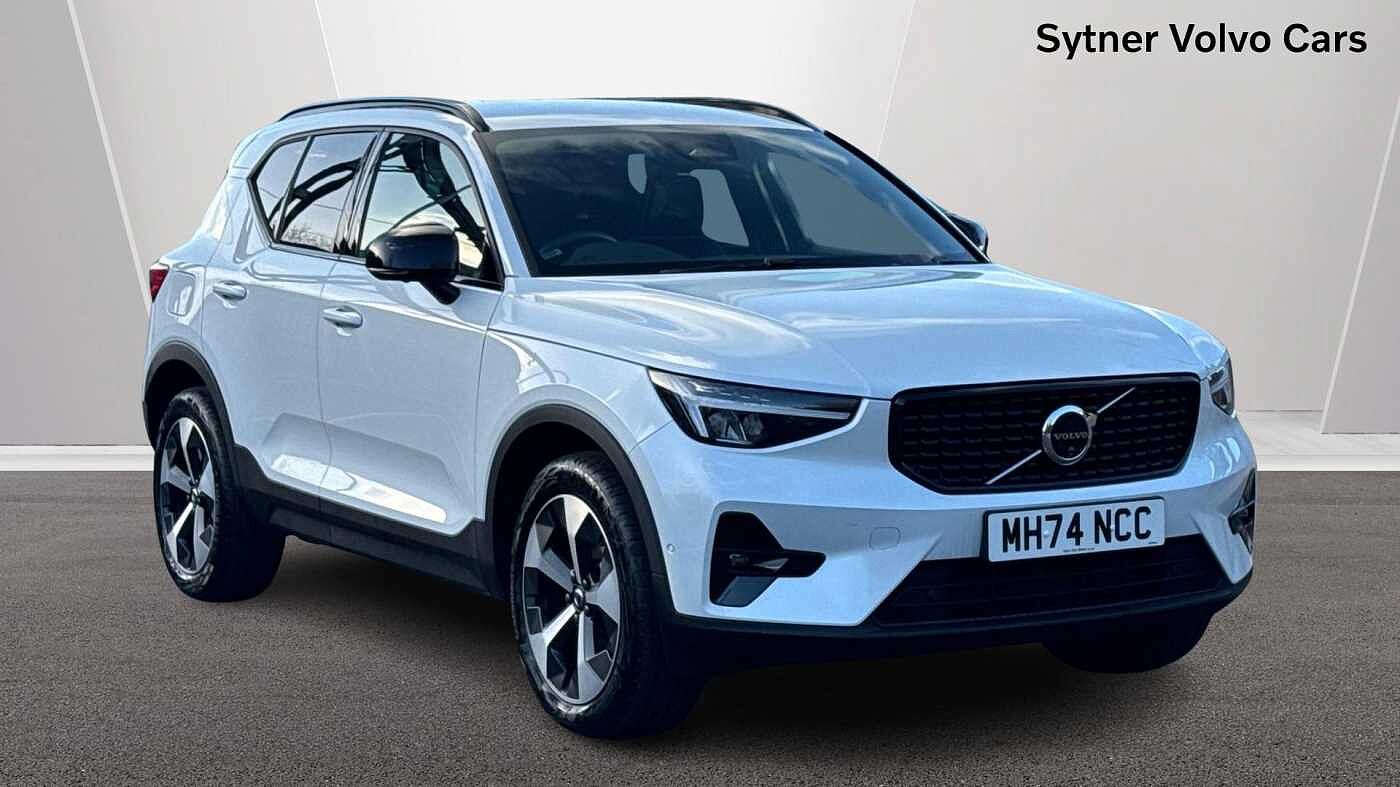 Main listing image - Volvo XC40