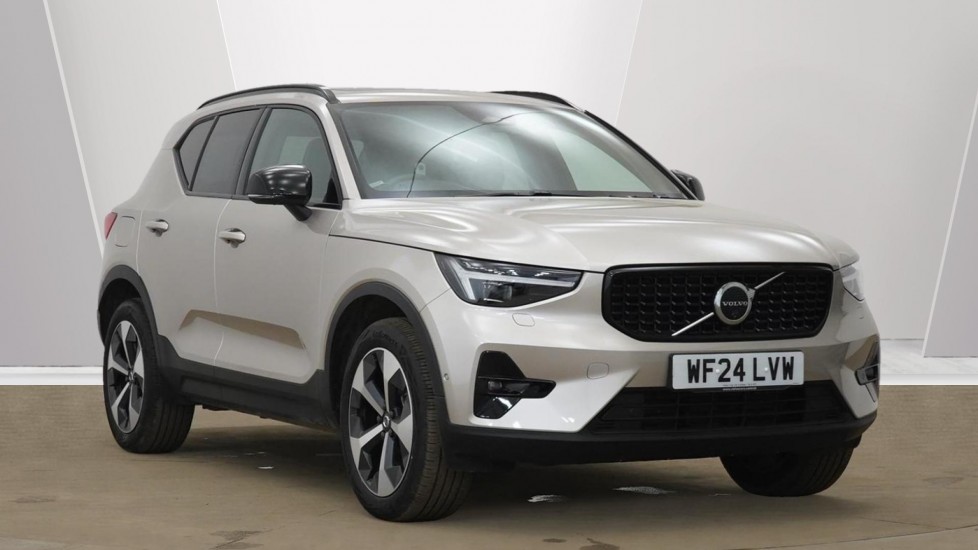 Main listing image - Volvo XC40