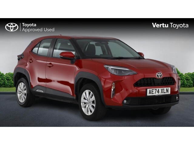 Main listing image - Toyota Yaris Cross