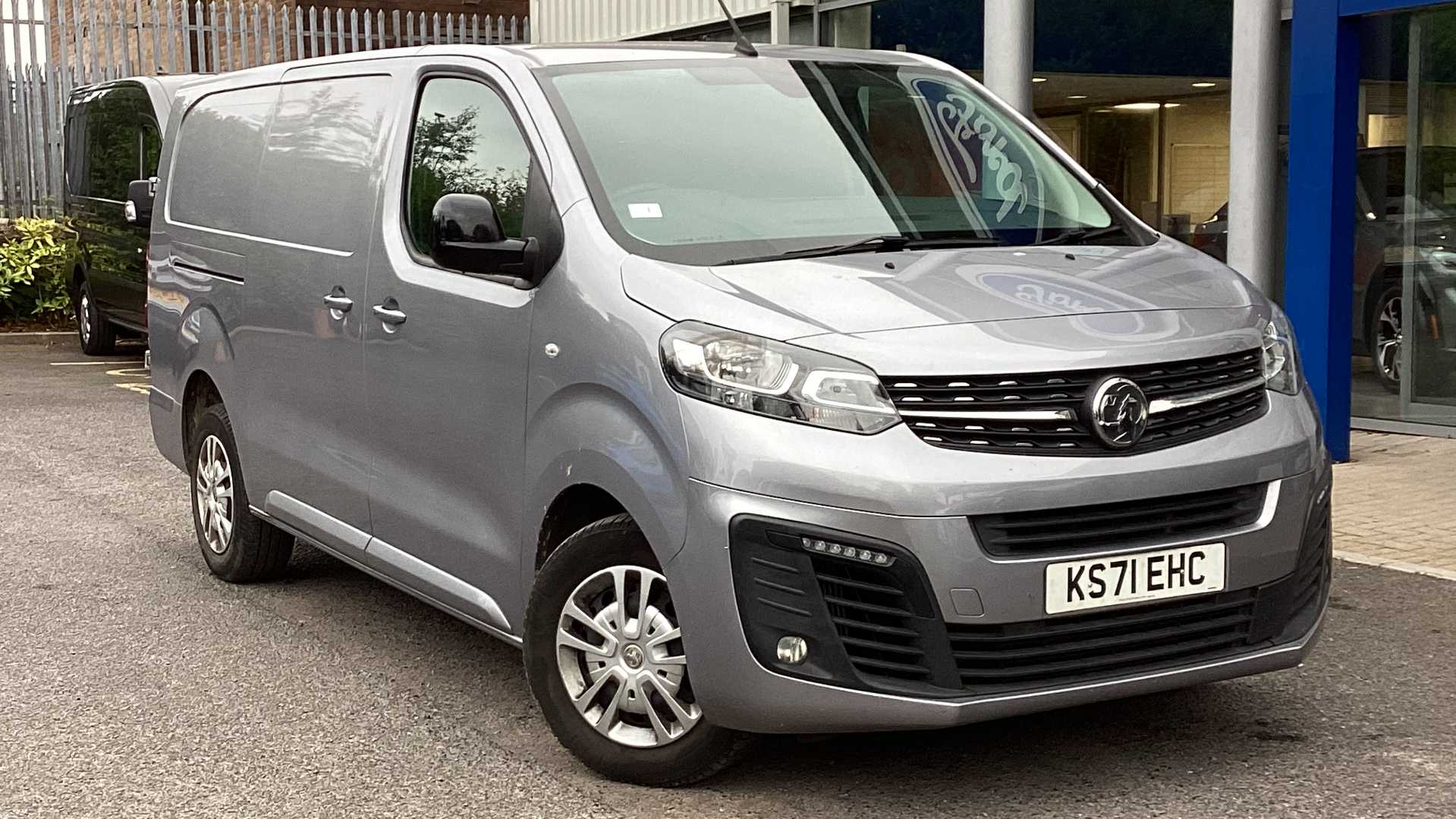 Main listing image - Vauxhall Vivaro