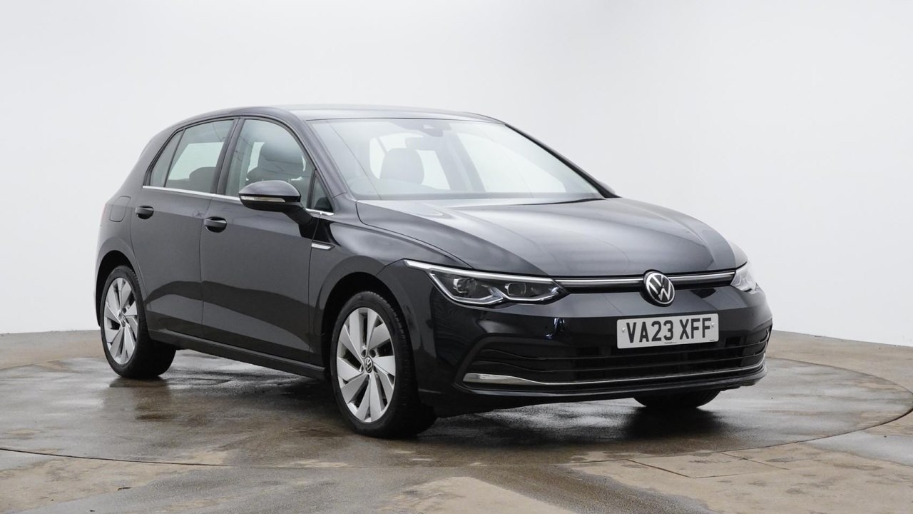 Main listing image - Volkswagen Golf