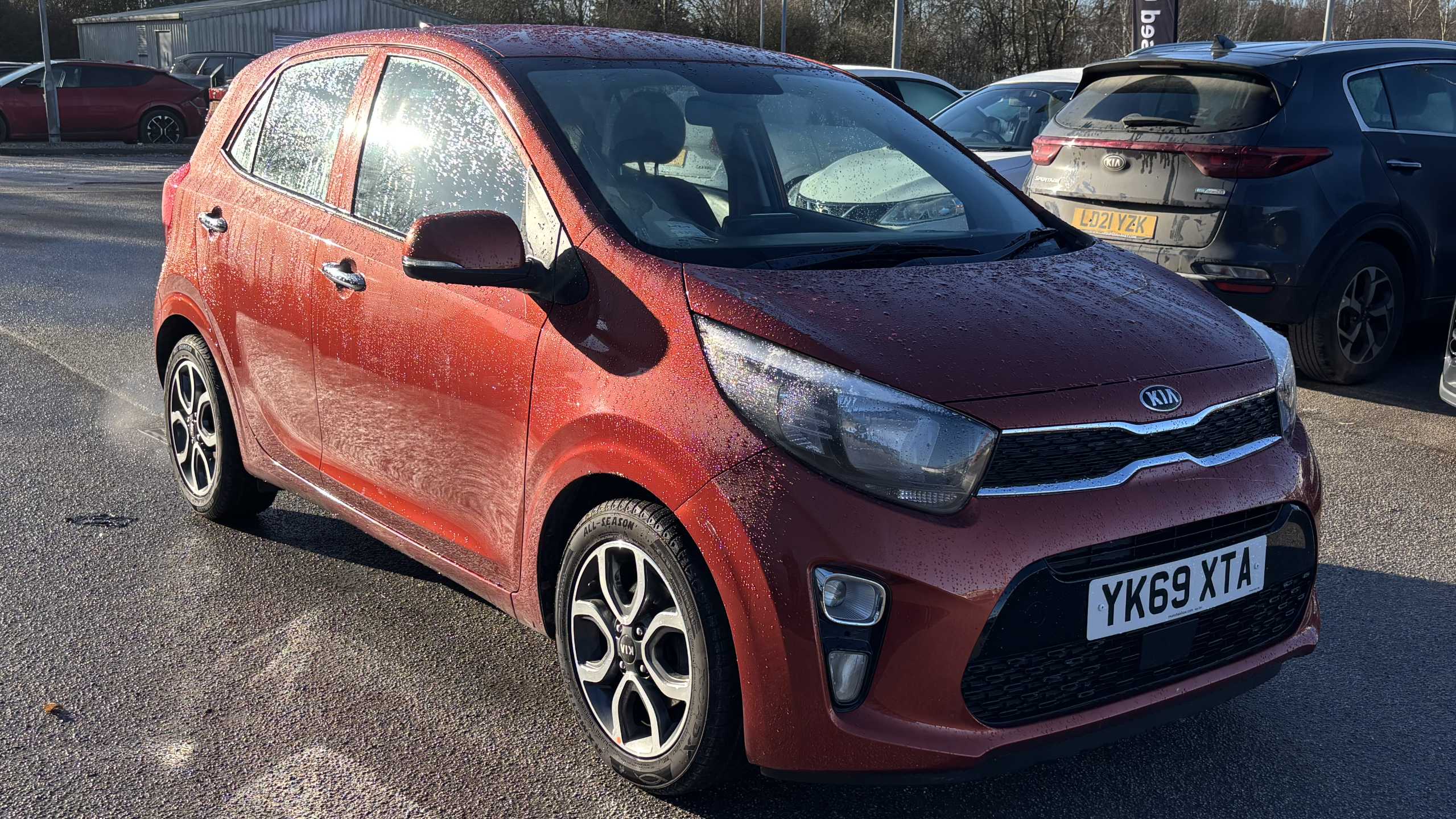 Main listing image - Kia Picanto