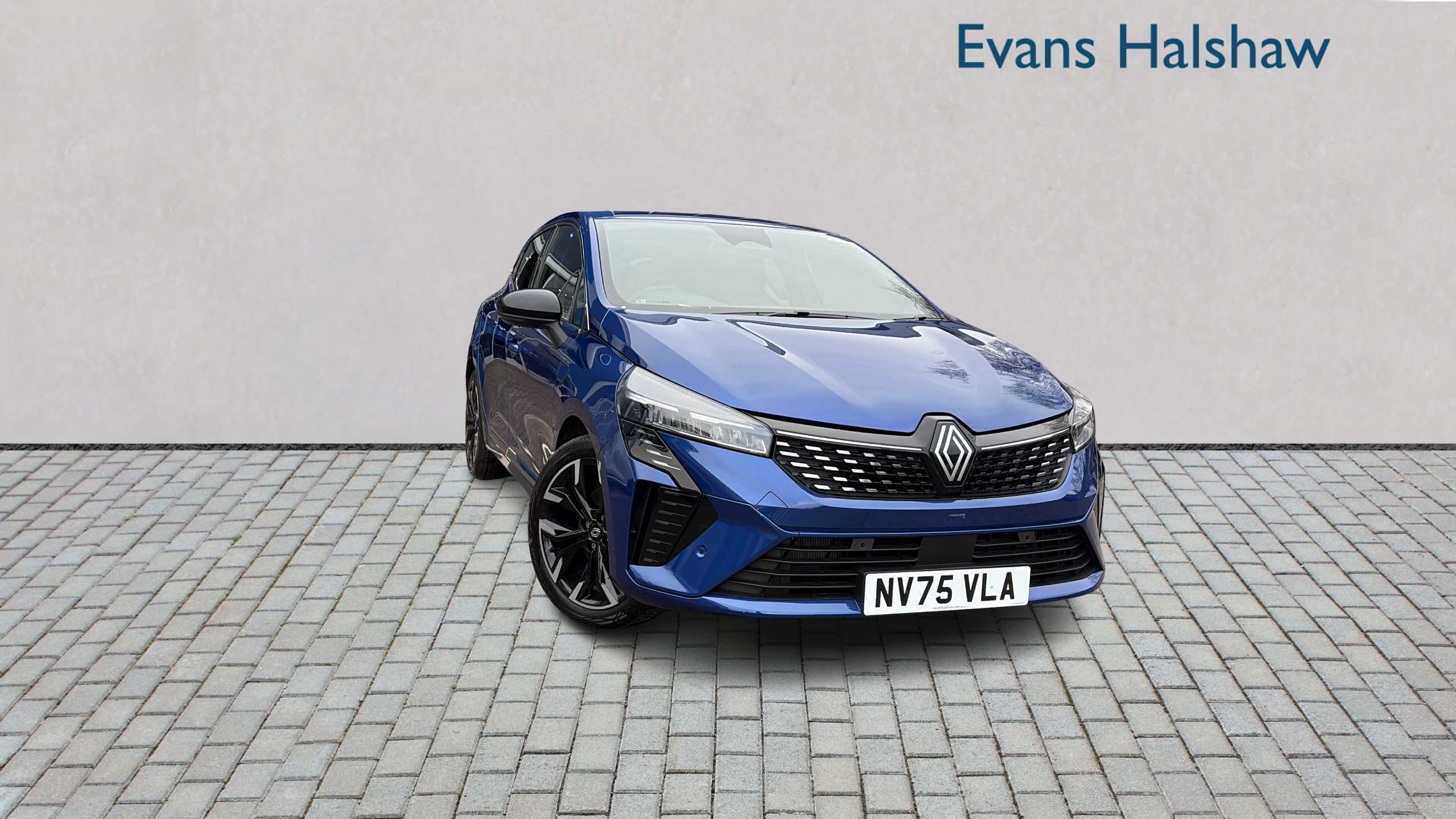 Main listing image - Renault Clio