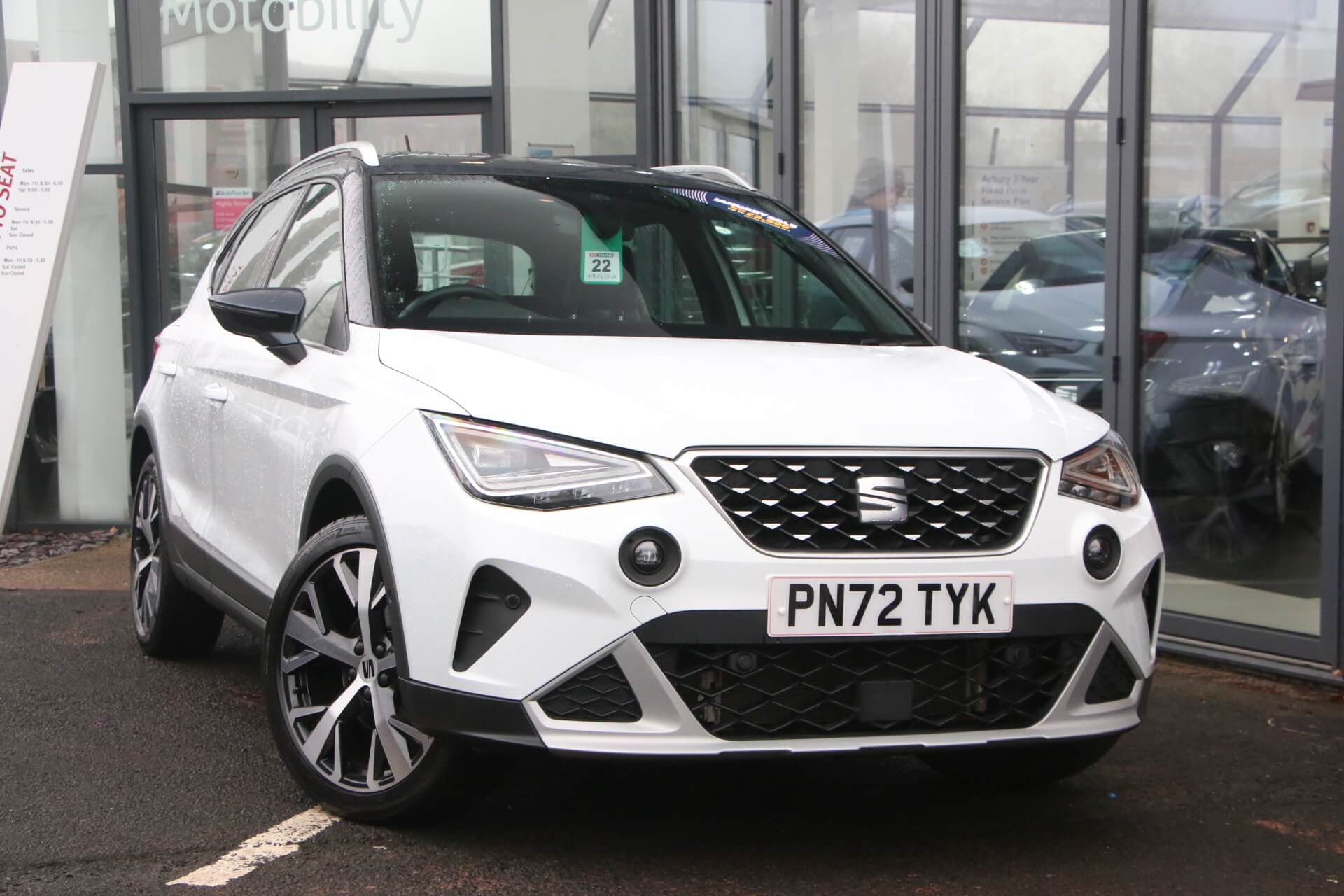 Main listing image - SEAT Arona