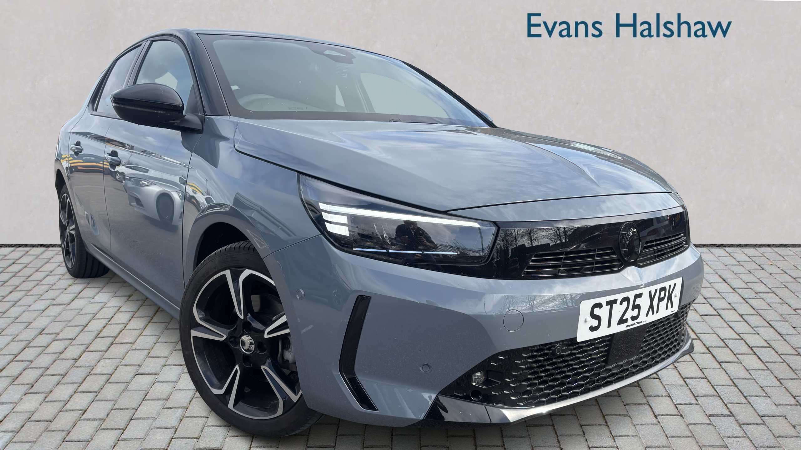 Main listing image - Vauxhall Corsa