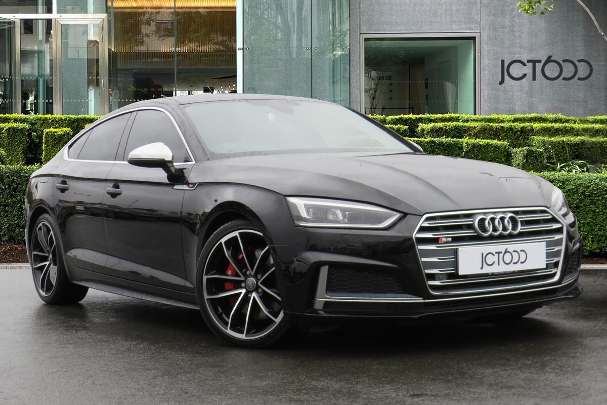 Main listing image - Audi S5
