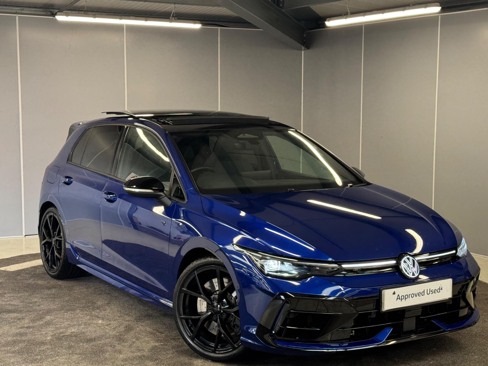 Main listing image - Volkswagen Golf