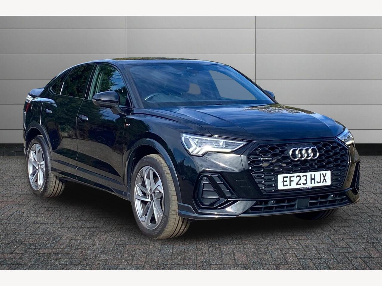Main listing image - Audi Q3