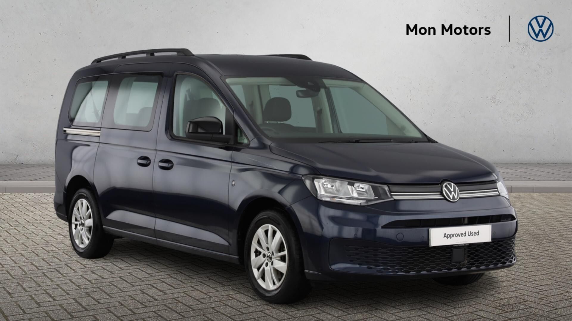 Main listing image - Volkswagen Caddy Maxi