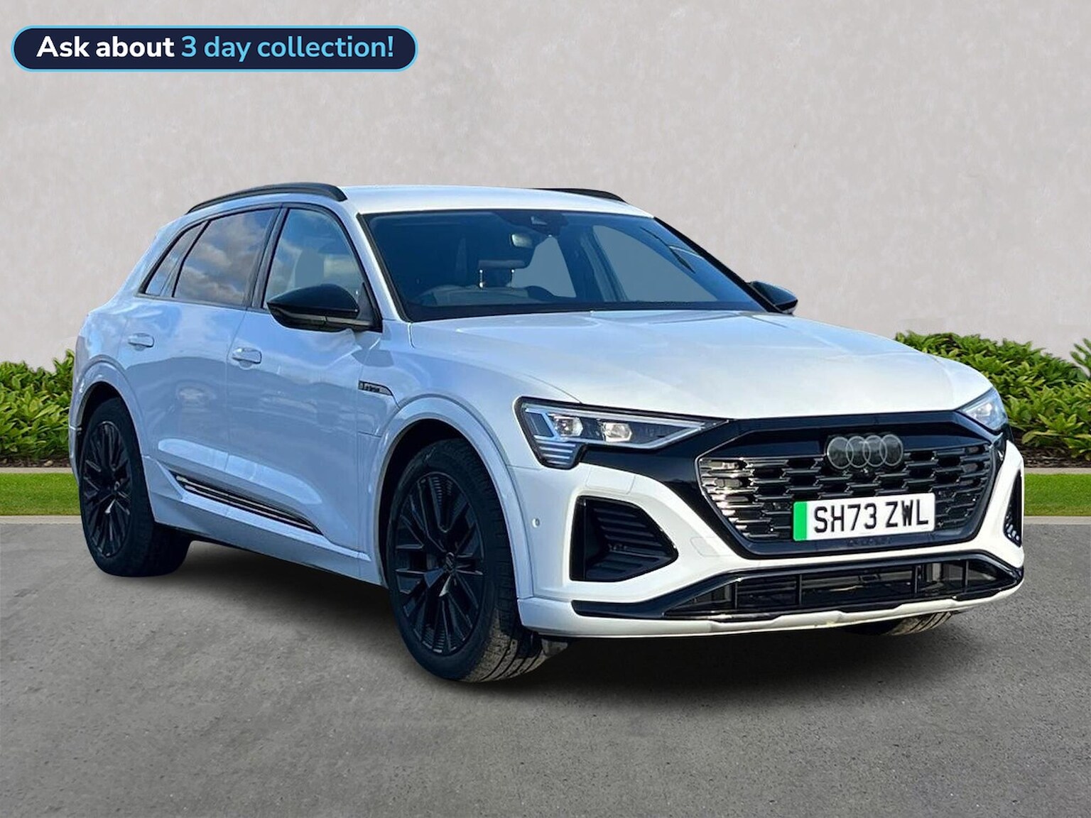 Main listing image - Audi Q8 e-tron