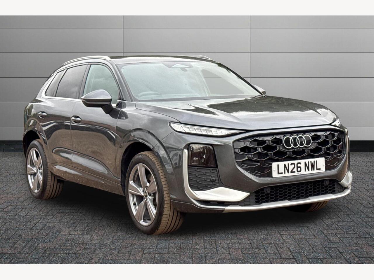 Main listing image - Audi Q3