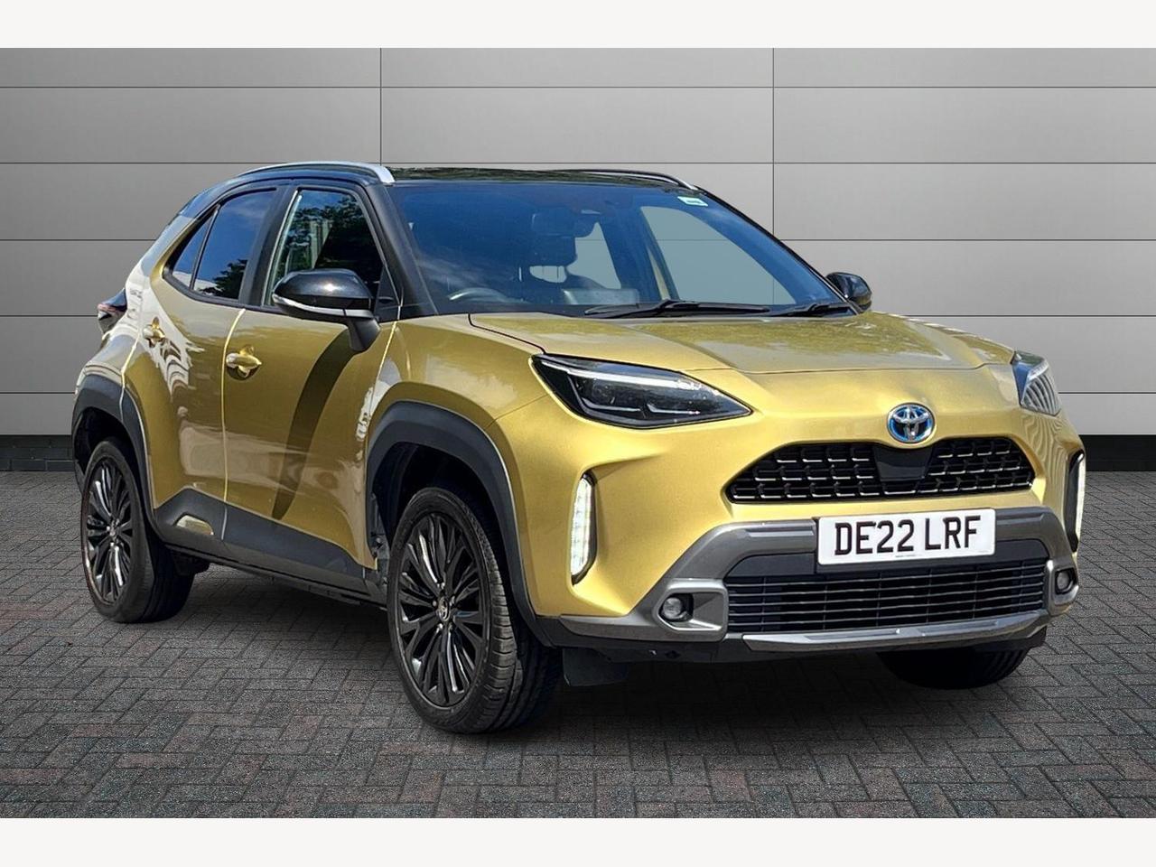 Main listing image - Toyota Yaris Cross