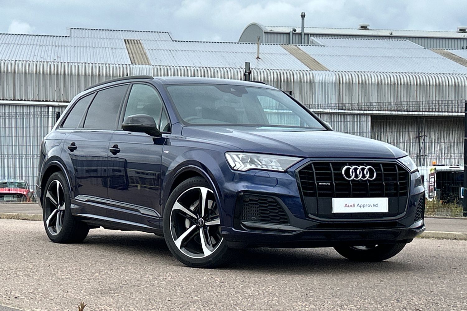 Main listing image - Audi Q7