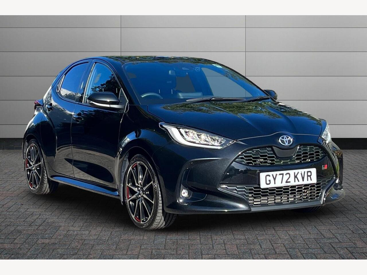 Main listing image - Toyota Yaris