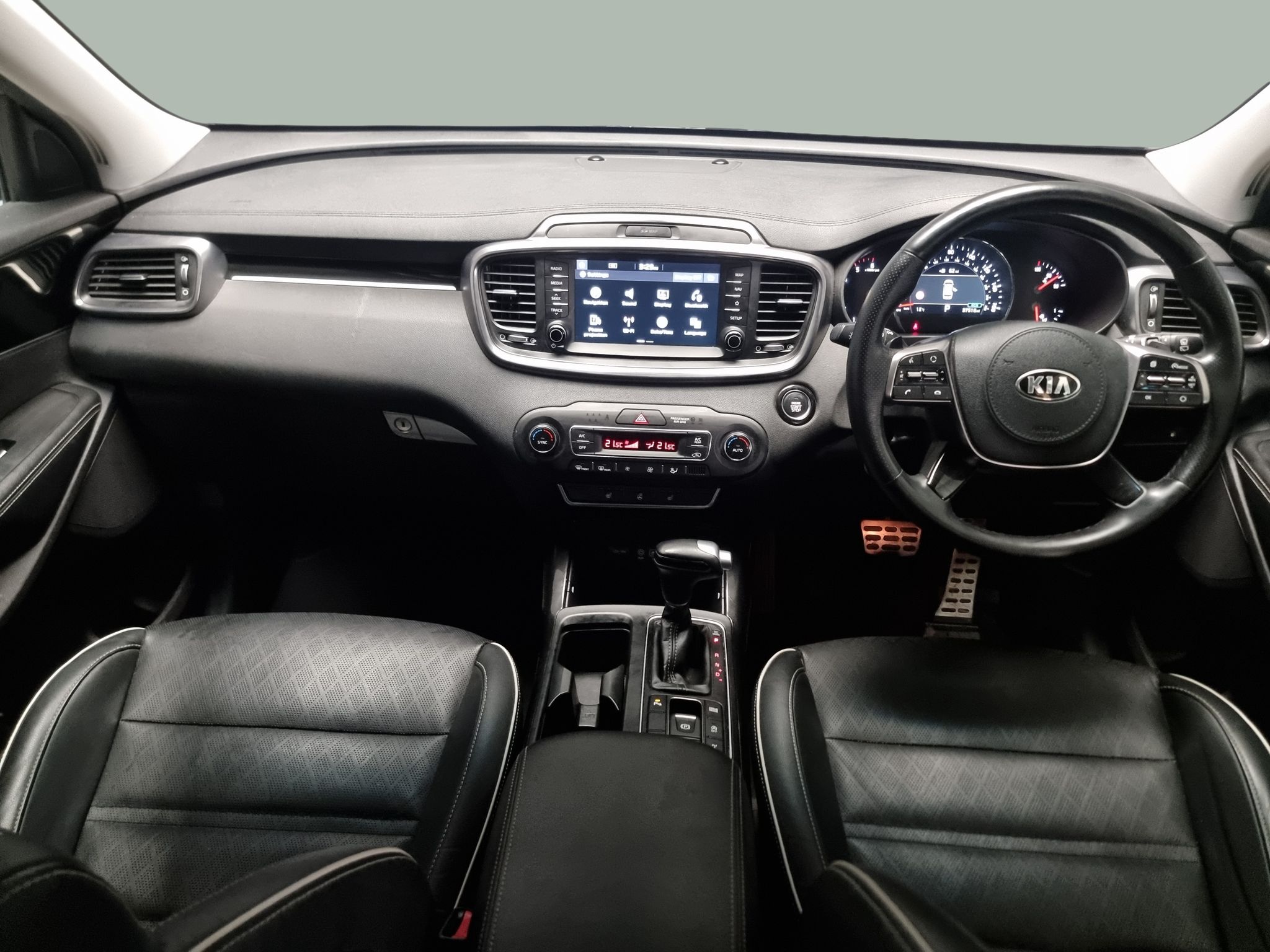 Main listing image - Kia Sorento