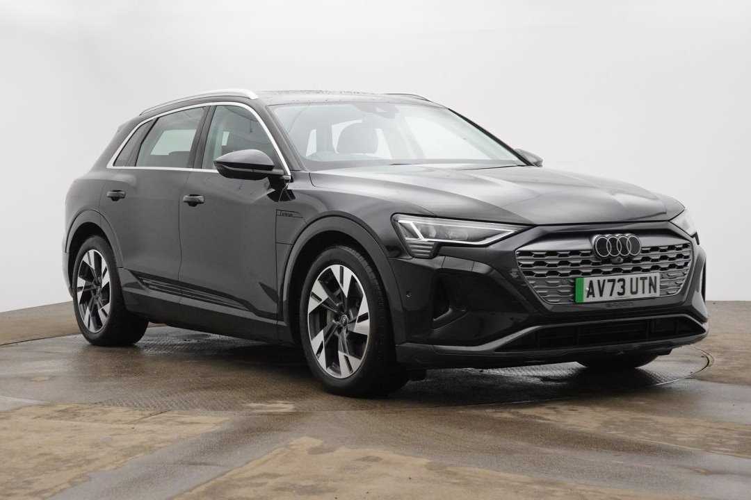 Main listing image - Audi Q8 e-tron