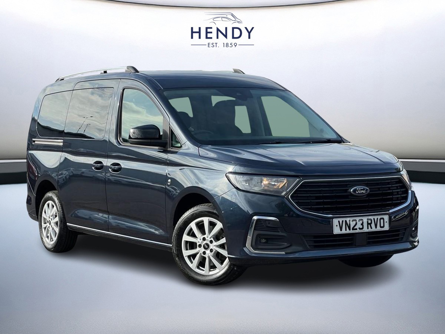 Main listing image - Ford Tourneo Connect