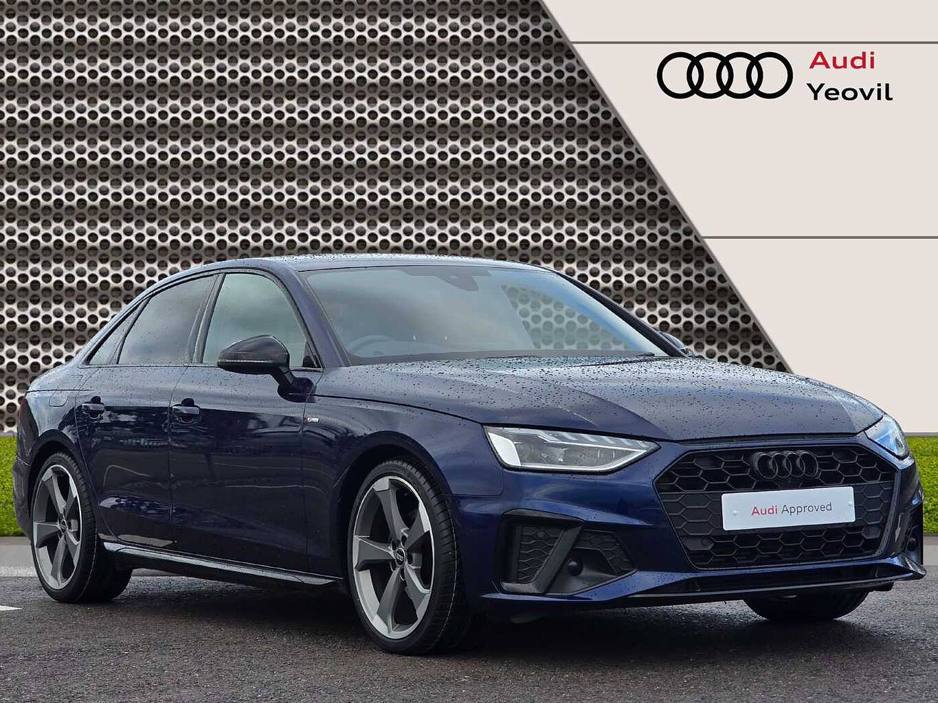 Main listing image - Audi A4