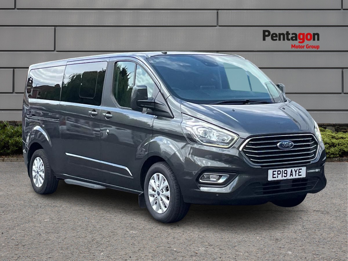 Main listing image - Ford Tourneo Custom