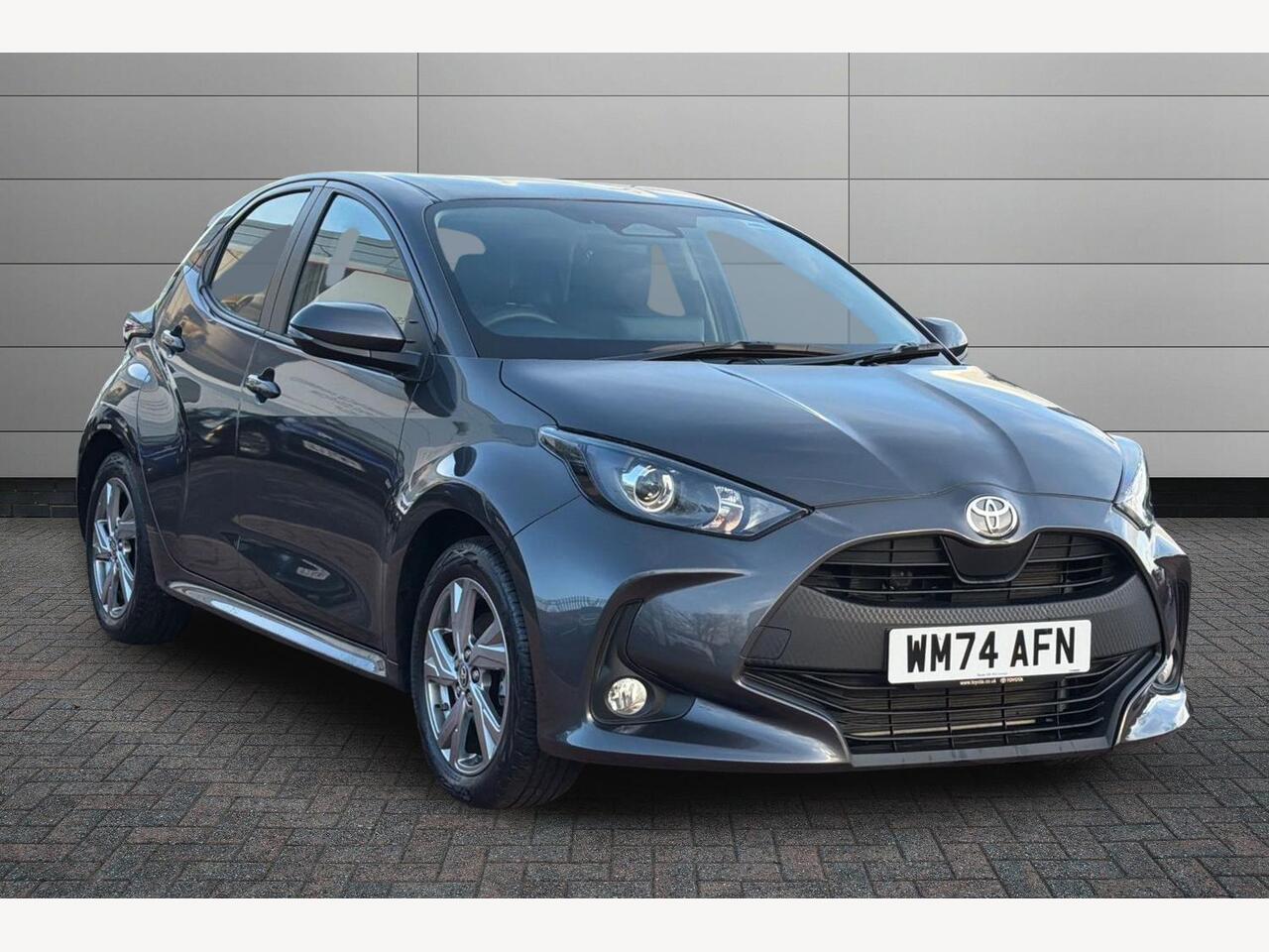 Main listing image - Toyota Yaris