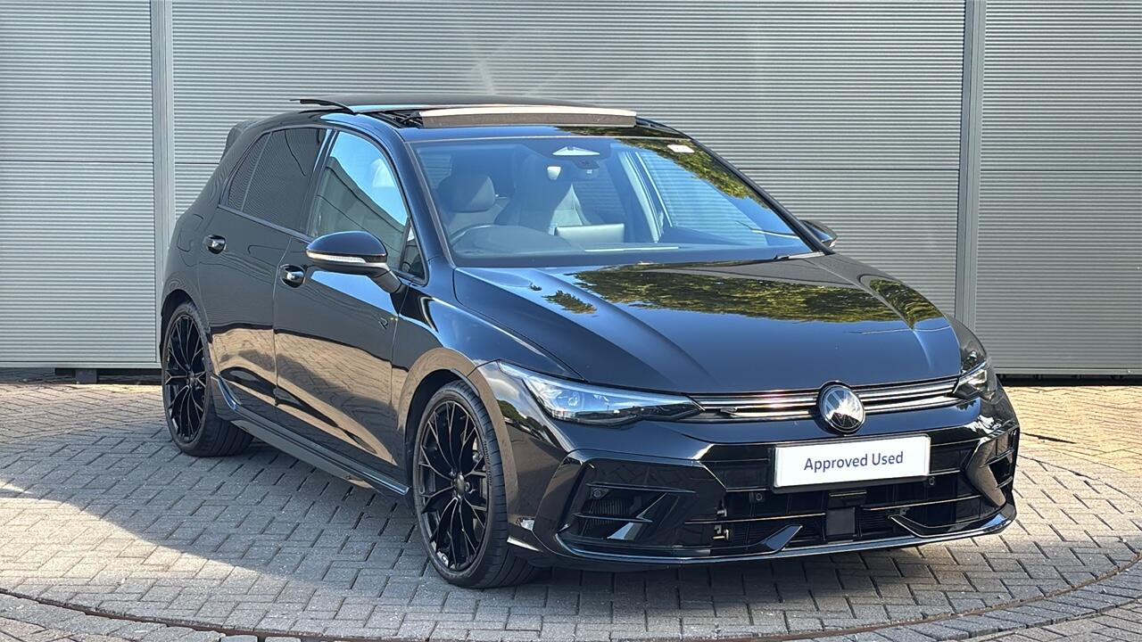 Main listing image - Volkswagen Golf