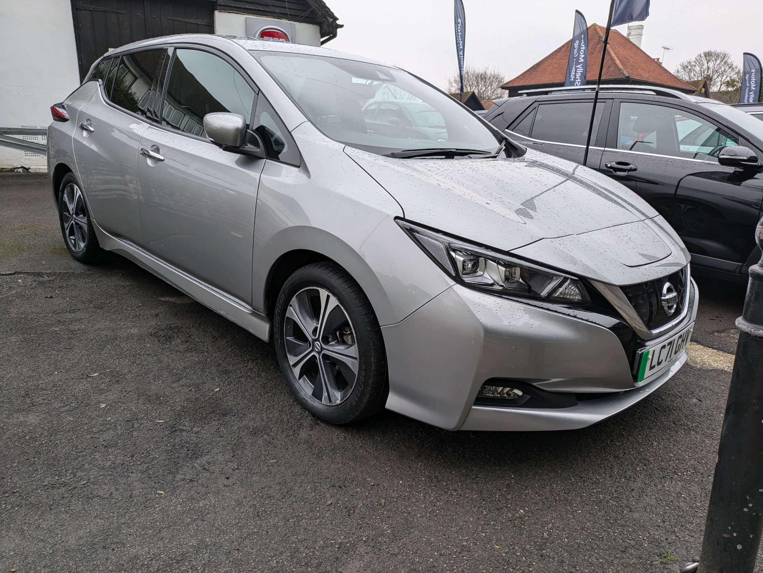 Main listing image - Nissan Leaf