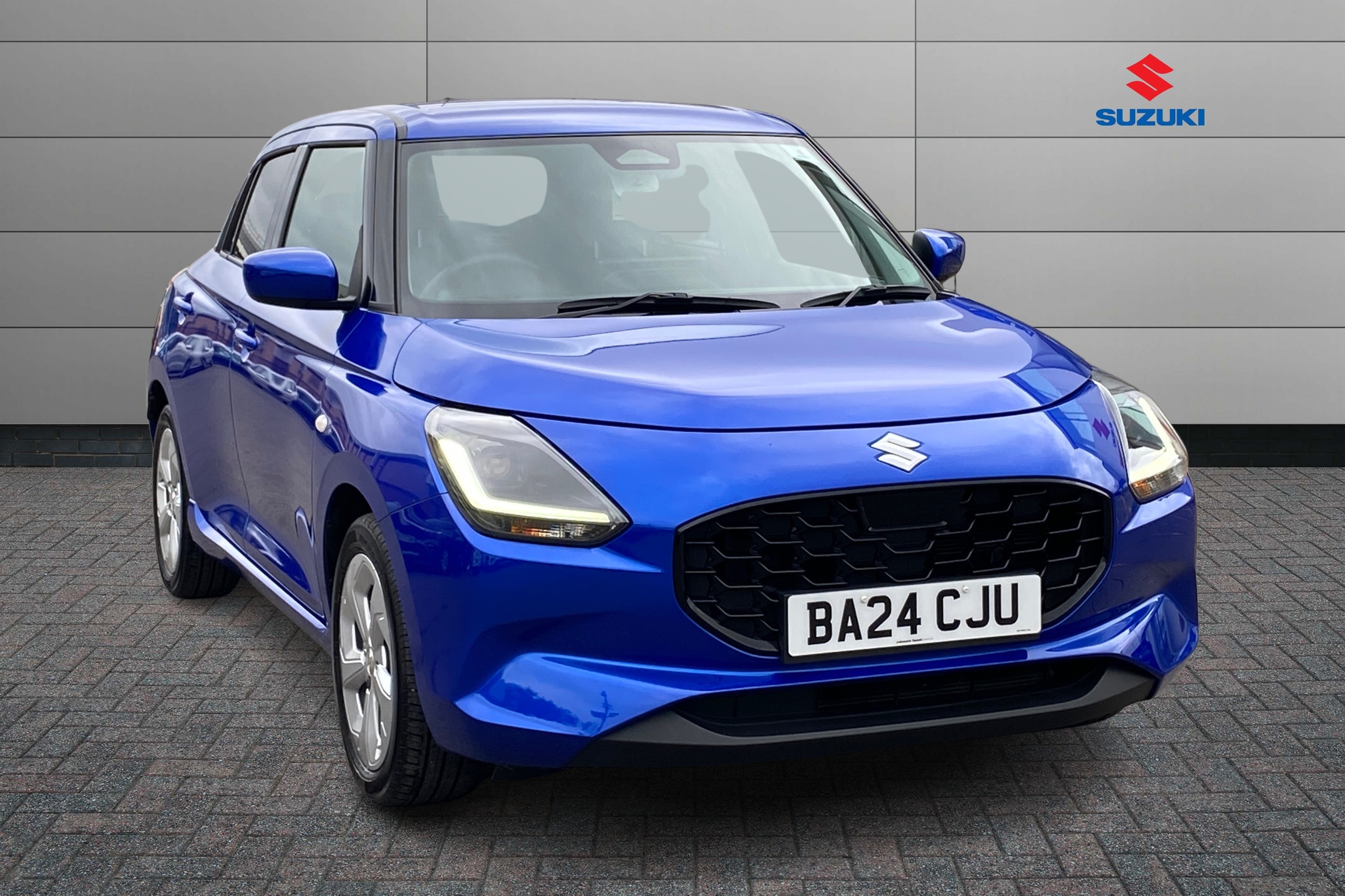 Main listing image - Suzuki Swift