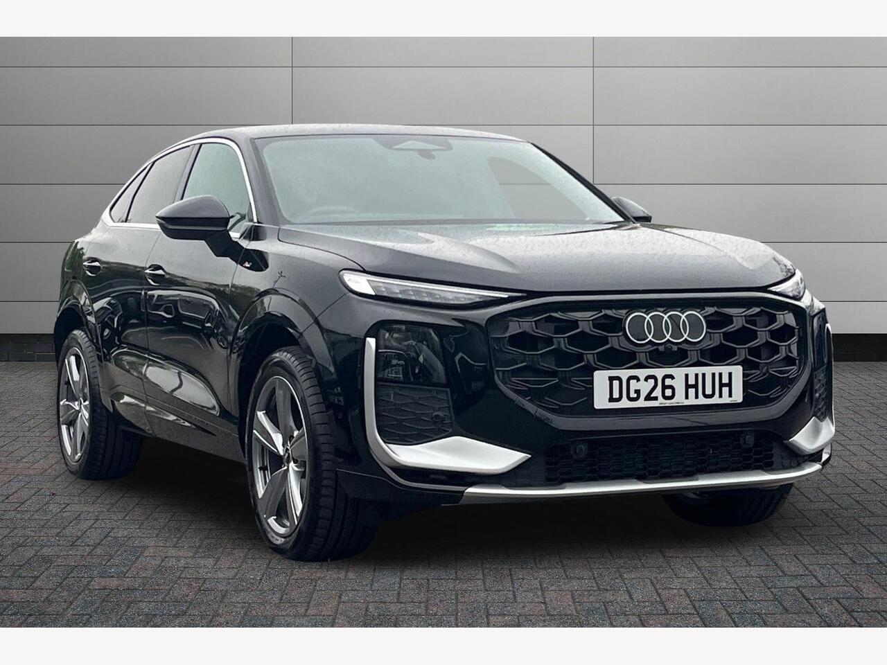 Main listing image - Audi Q3